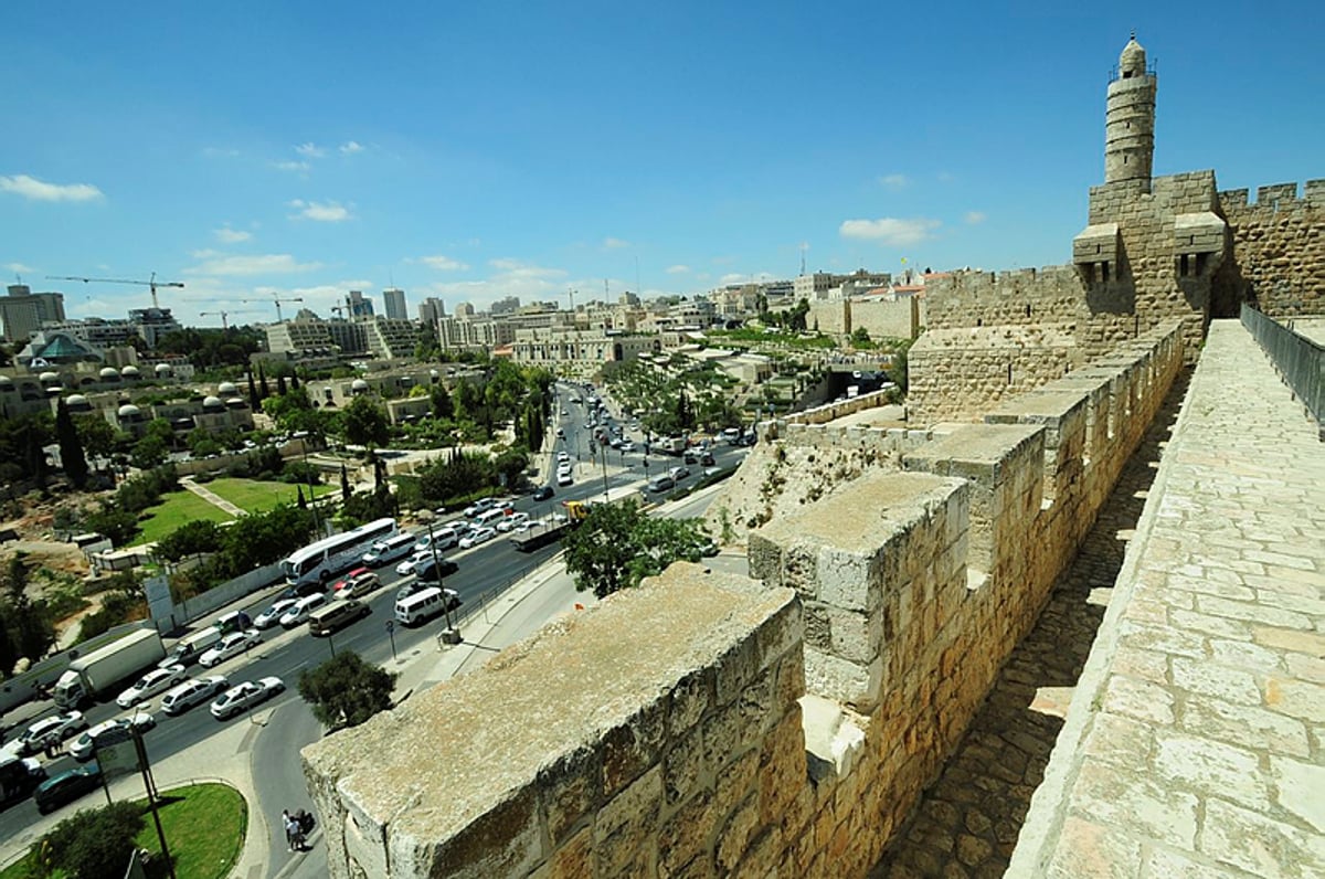 אל תתבלבלו: מי בנה את חומת העיר ירושלים?