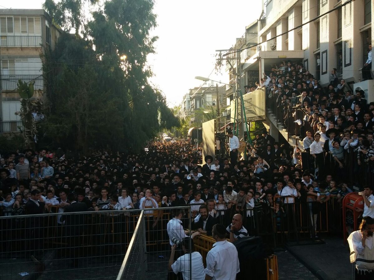 בני ברק: אלפים במעמד נדיר של פדיון פטר חמור