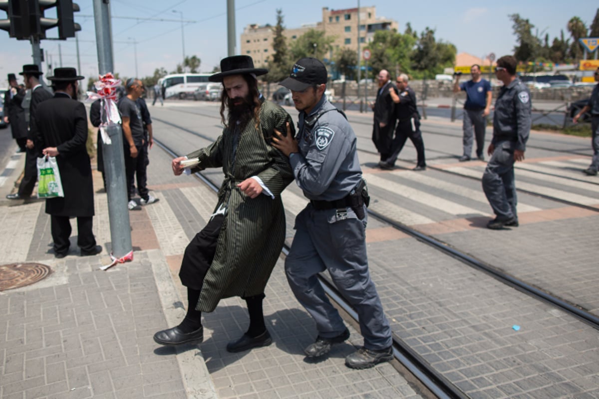 חילולי קברים? "העדה החרדית" נגד החפירות במתחם החומה השלישית