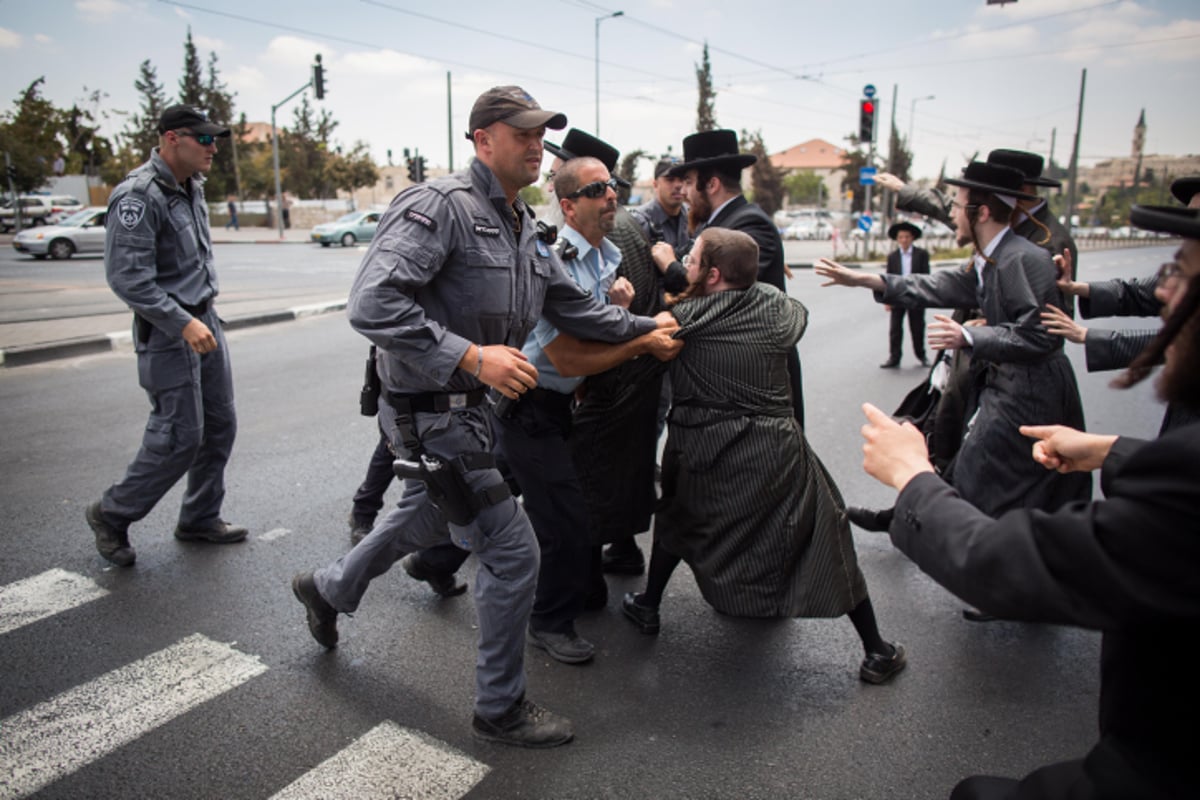 חילולי קברים? "העדה החרדית" נגד החפירות במתחם החומה השלישית