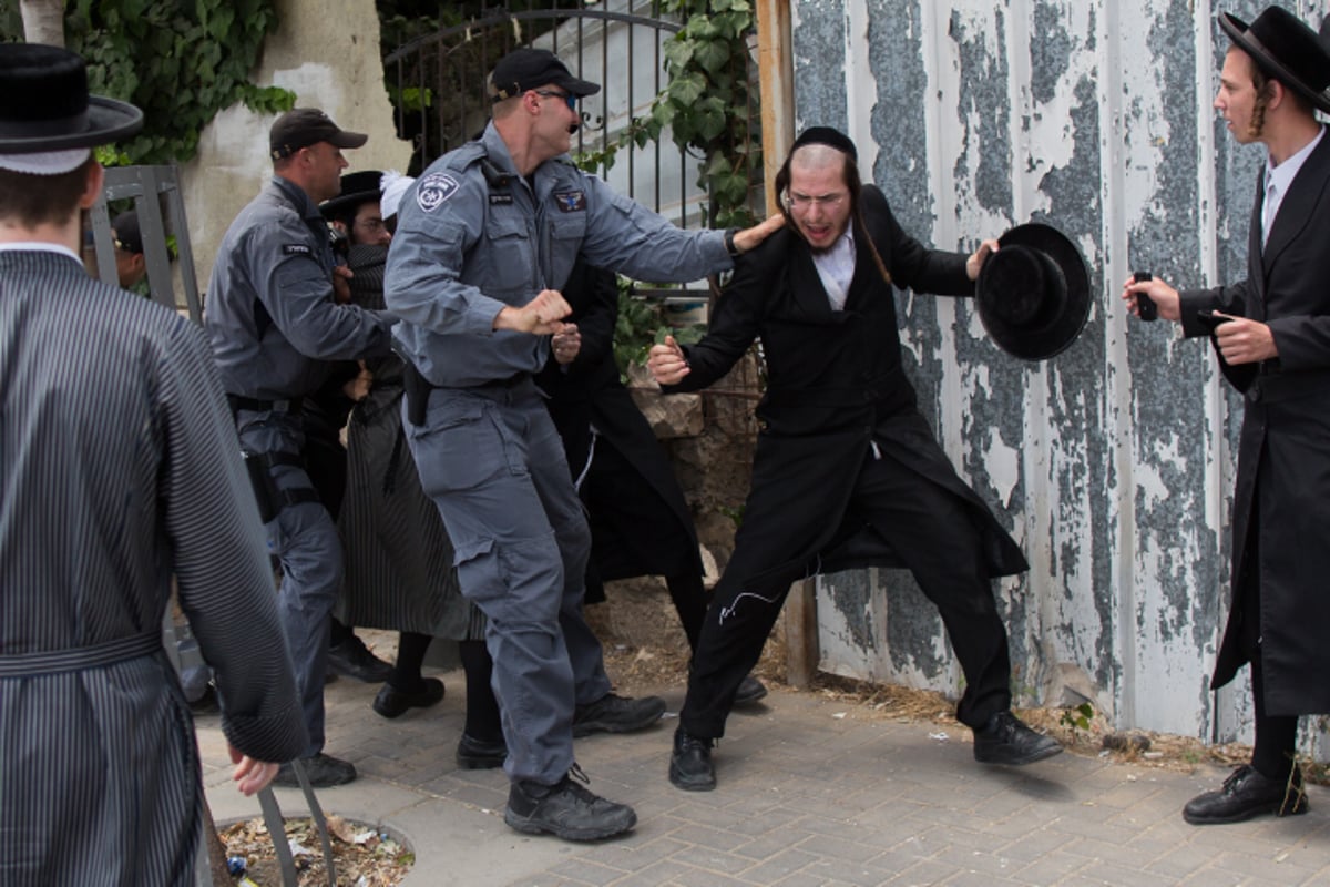 חילולי קברים? "העדה החרדית" נגד החפירות במתחם החומה השלישית