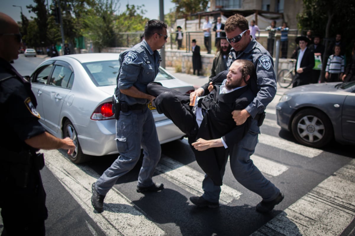 חילולי קברים? "העדה החרדית" נגד החפירות במתחם החומה השלישית