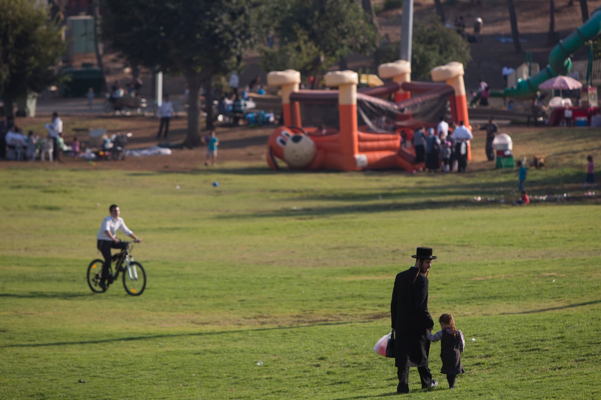 תמונות: חופשת בין הזמנים בגן סאקר