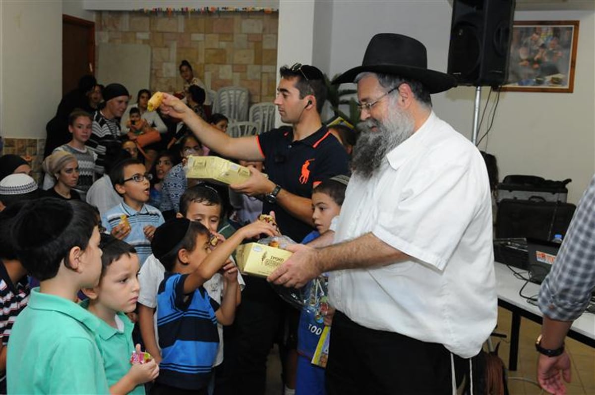 צפו: עמי מימון וחיים ישראל עושים שמח בשדרות