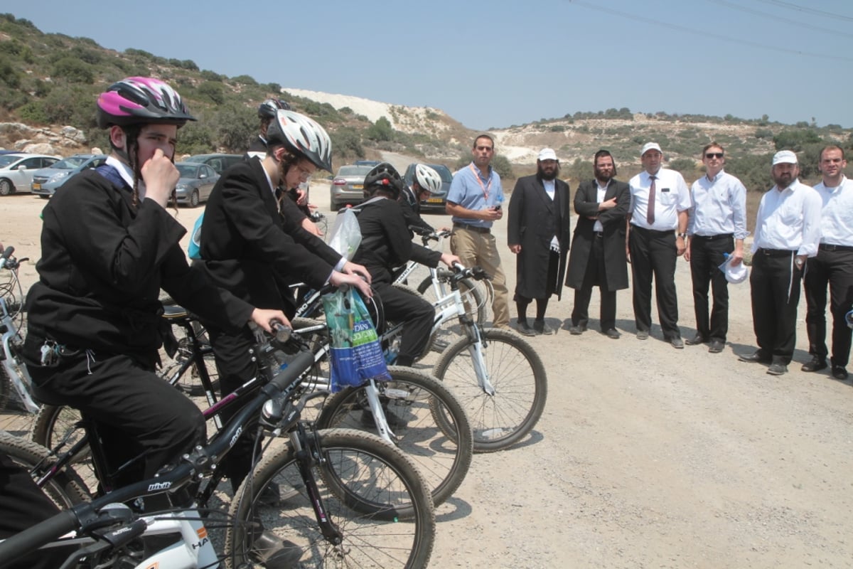 הטרנד בישיבות בית הזמנים: אופניים