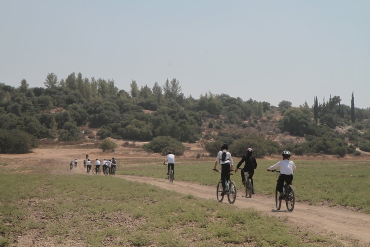 הטרנד בישיבות בית הזמנים: אופניים