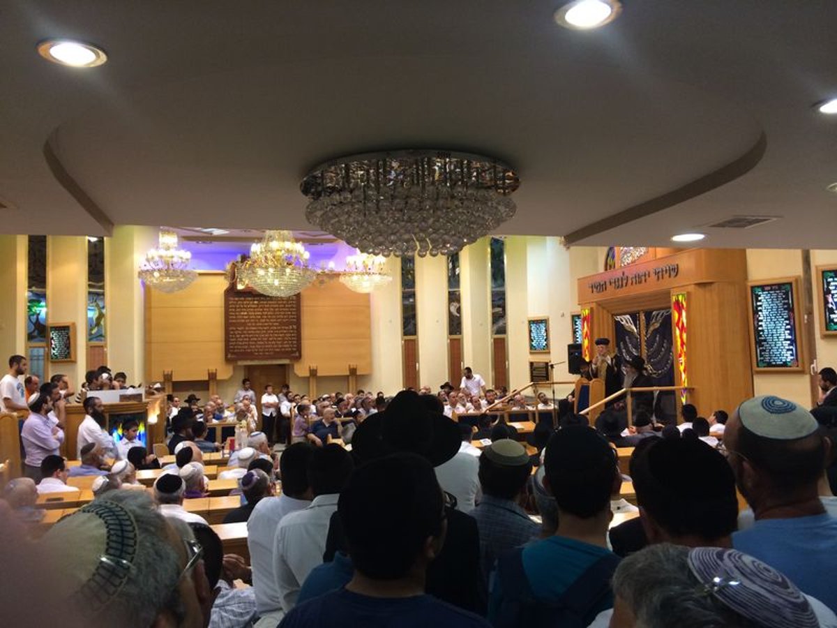 בניגוד לבנייני האומה: מאות בעצרות "אל המעיין" ברחבי הארץ
