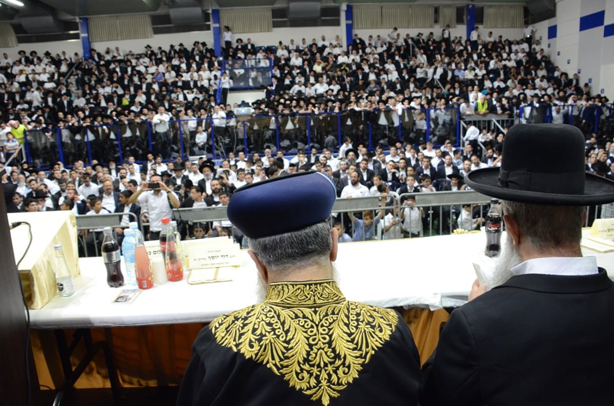 השטח מתעורר? אלפים בעצרות ש"ס בפתח תקווה ובבני ברק