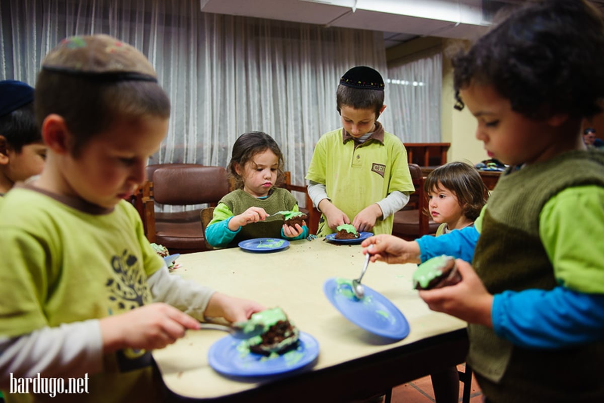 חייהם של ילדי שלוחי חב"ד בעולם נחשפים