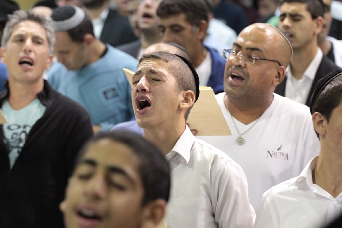 צפו בגלריה: אלפים בסליחות בישיבת 'אור החיים'