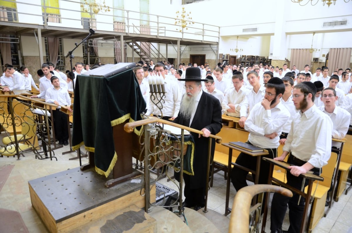 פוניבז': שיעור כללי לזכר מייסד הישיבה