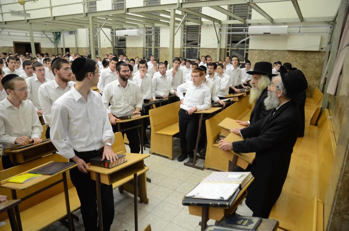 פוניבז': שיעור כללי לזכר מייסד הישיבה