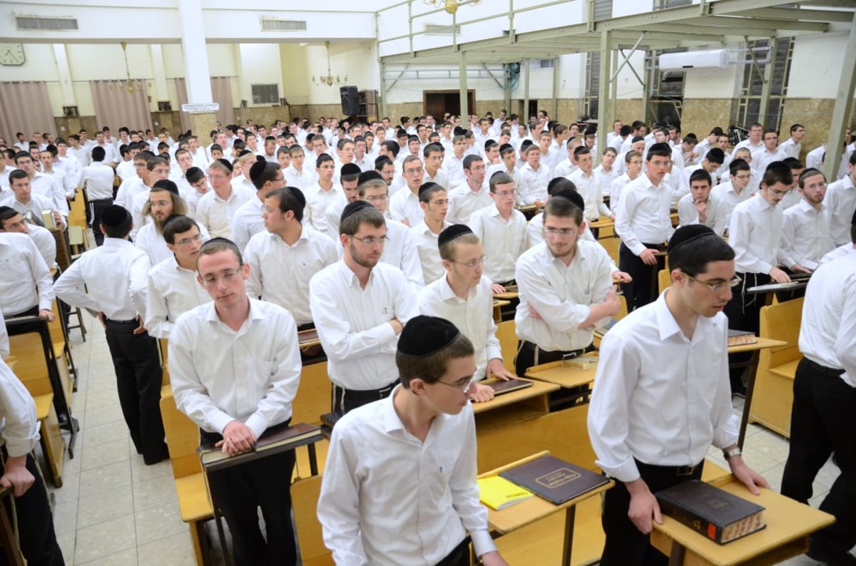 פוניבז': שיעור כללי לזכר מייסד הישיבה