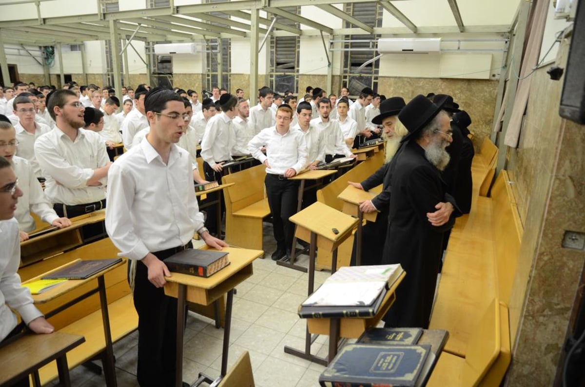 פוניבז': שיעור כללי לזכר מייסד הישיבה