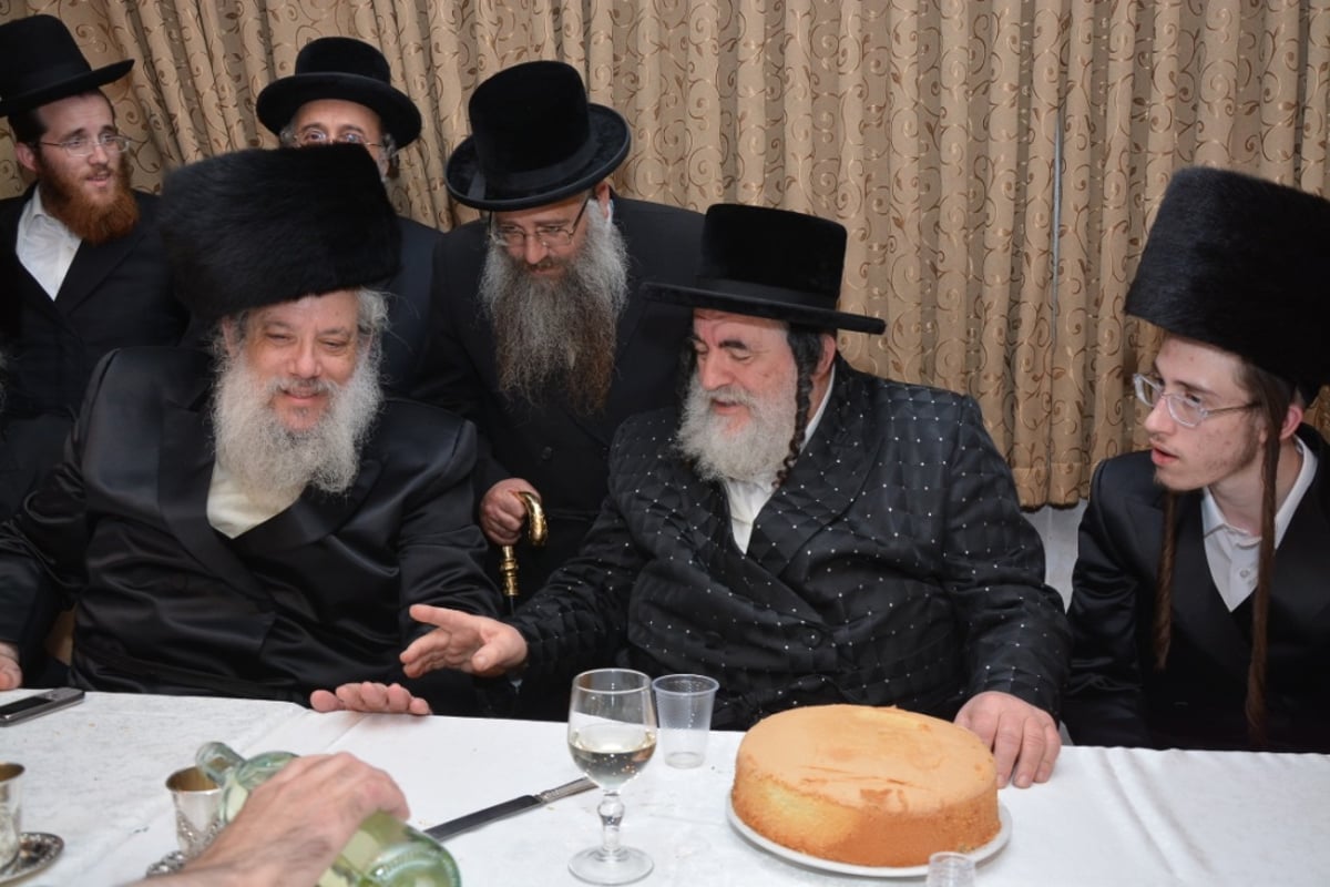 גלריה: אדמו"רים ורבנים בשבע ברכות לבן חנוך זייברט