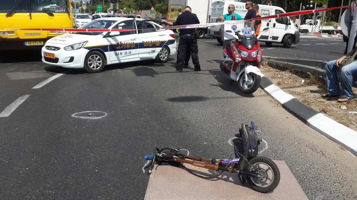 רכב על קורקינט חשמלי ונהרג בתאונה • תמונות