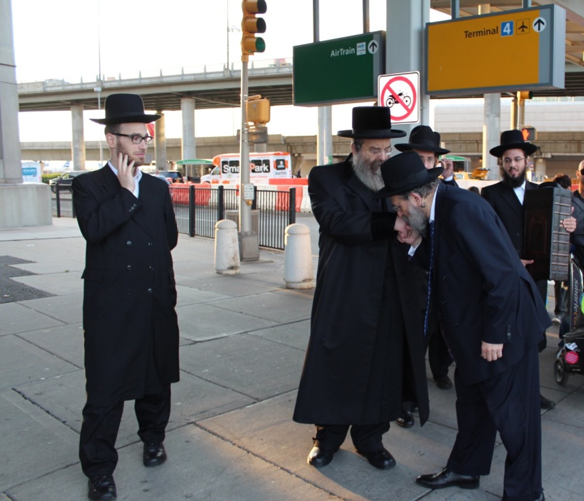 תיעוד: מסע האדמו"ר מסדיגורה בארה"ב