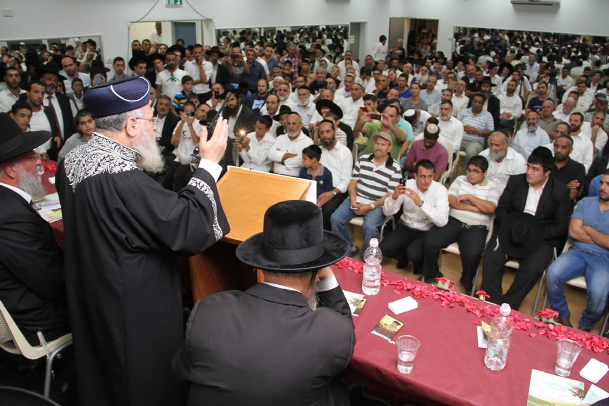 צפו בגלריה: אלפים בעצרות "אל המעיין"