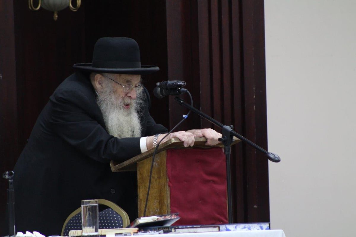 תיעוד: המשגיח הגר"מ סלומון בכנס חיזוק בארה"ב