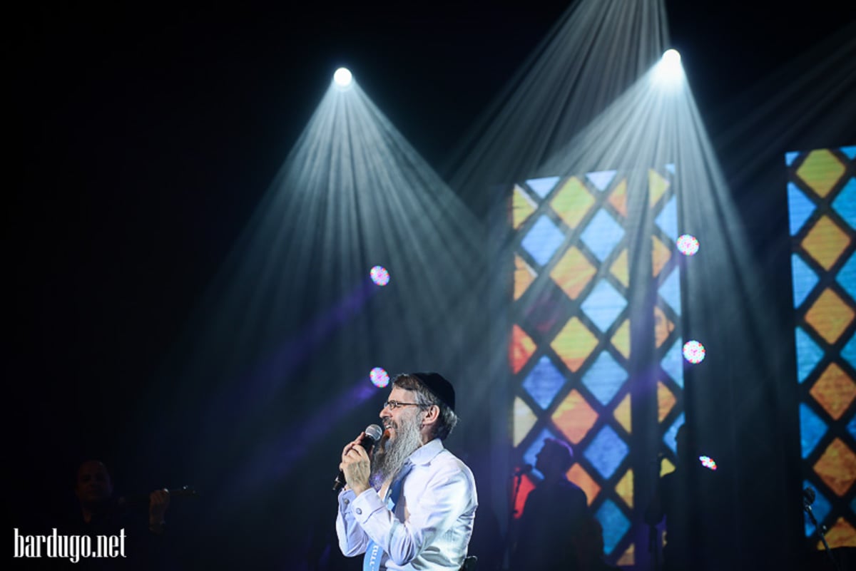 צפו: 'רייסדור' חגגה עשור עם הזמר אברהם פריד