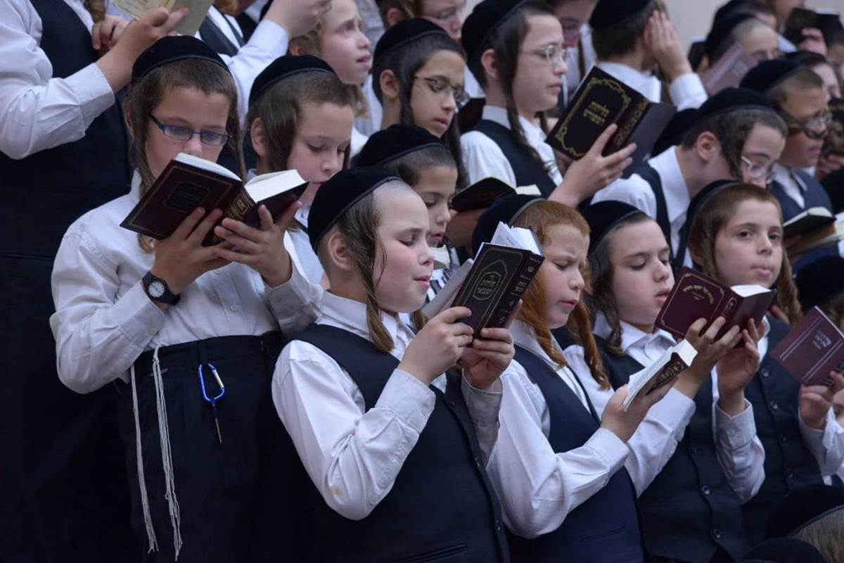 לקראת יום הדין: עם ישראל מבקש סליחה • תיעוד ענק