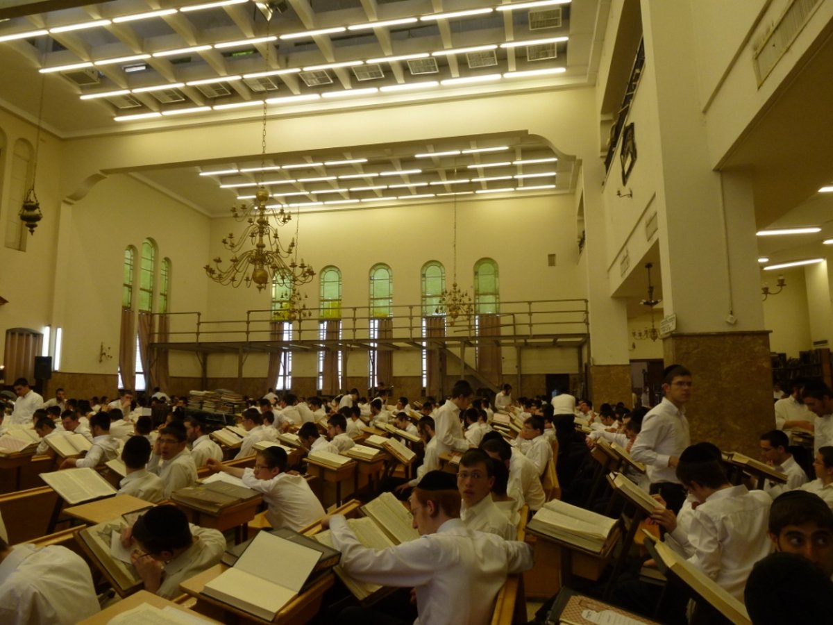 צפו: השיפוצים בפוניבז' לקראת ראש השנה
