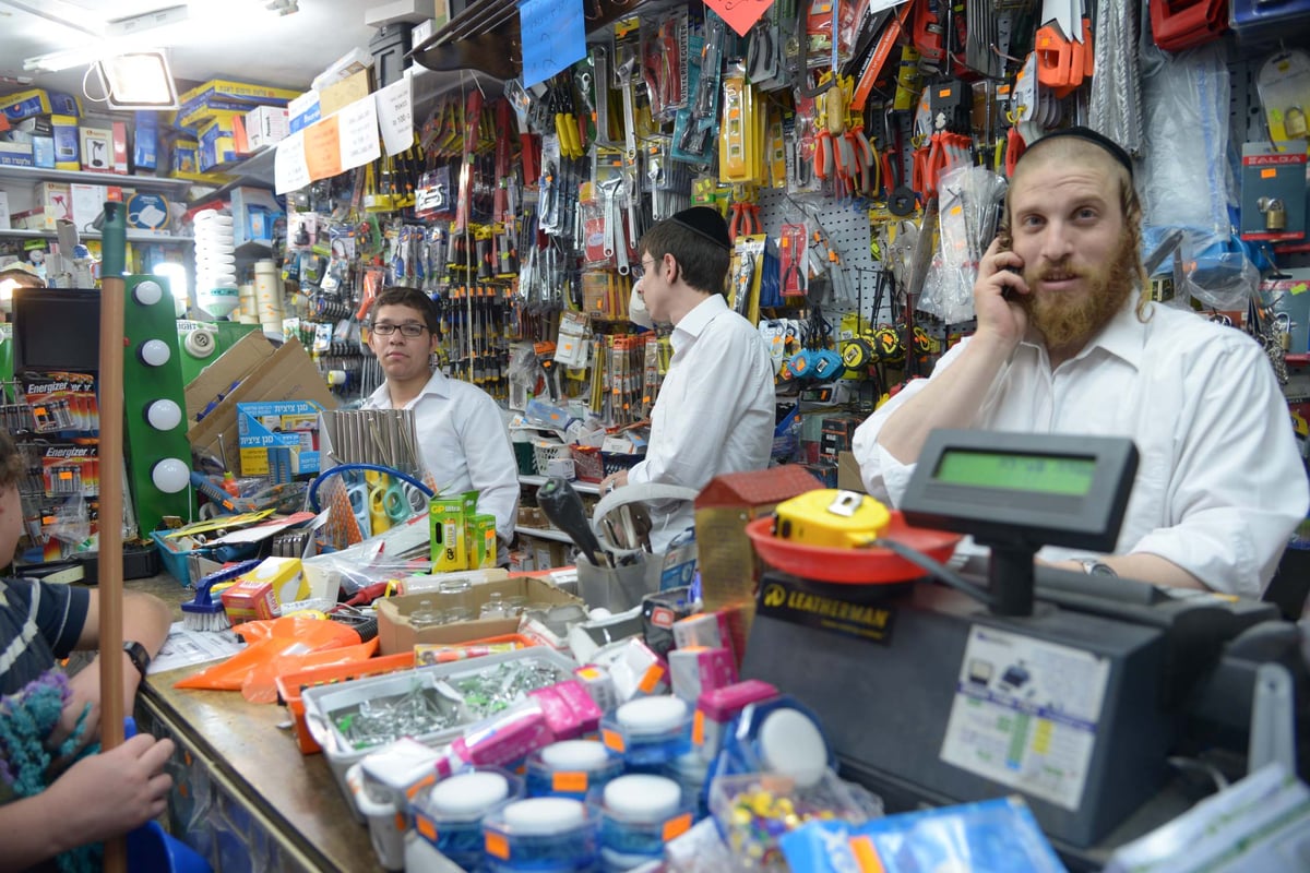 הגלריה של גולדשטיין • ערב חג הסוכות בבני ברק