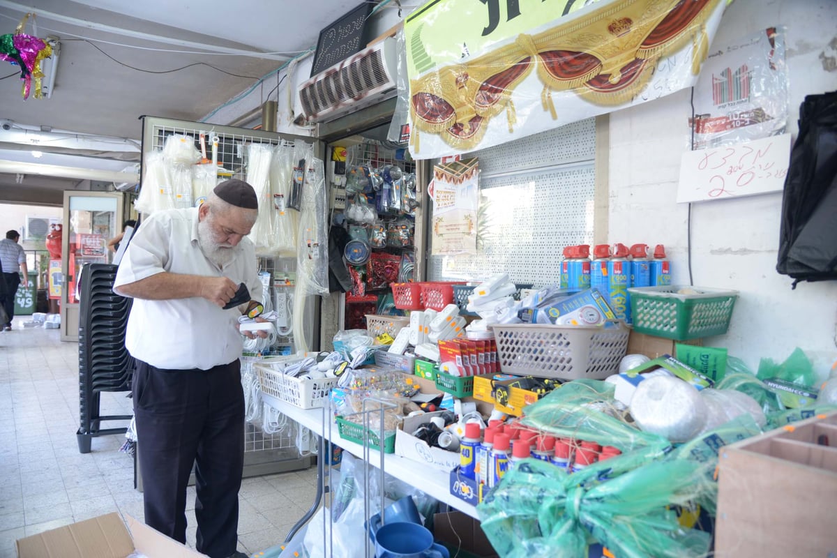 הגלריה של גולדשטיין • ערב חג הסוכות בבני ברק