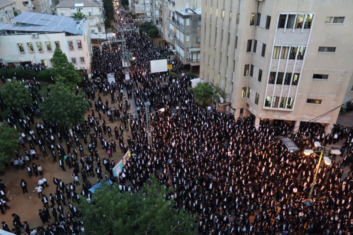 הגר"ש אוירבך בעצרת בב"ב: "אוי לנו, זה קטרוג" • צפו