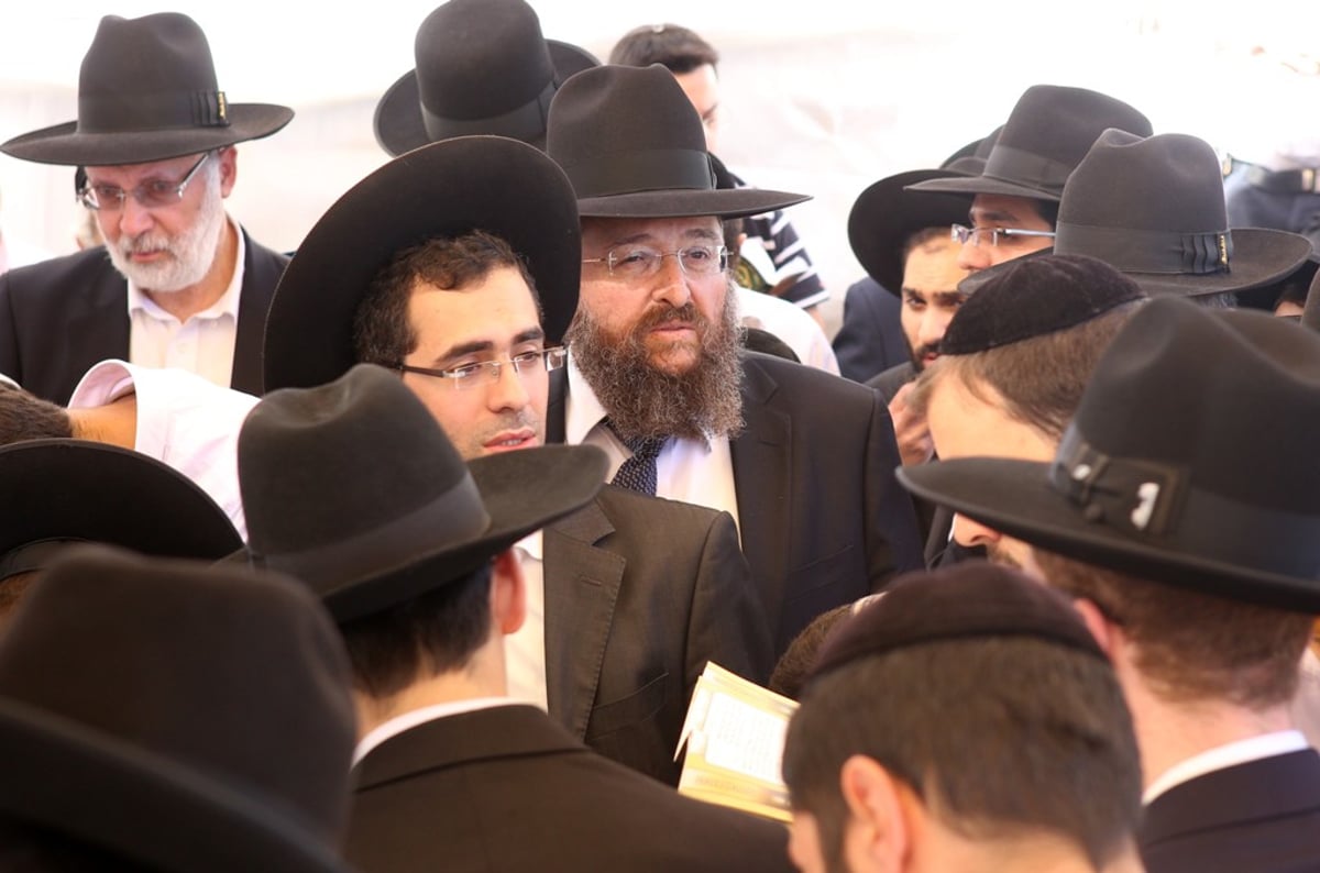 שנה לפטירתו: חכ"י ש"ס עלו לציון הרב עובדיה יוסף