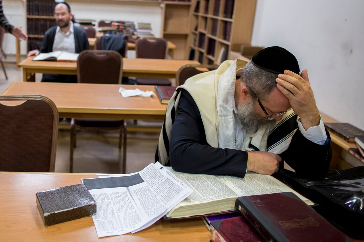 בית הכנסת, בבוקר שאחרי: עשרות באו לתפילת שחרית