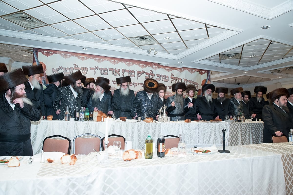 גלריה: שמחה כפולה בחצר "בית שמואל צבי - ספינקא"