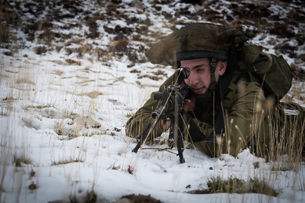 תמונות: חיילי הצנחנים בחרמון המושלג