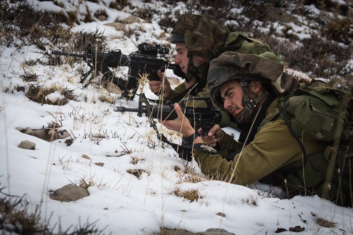 תמונות: חיילי הצנחנים בחרמון המושלג