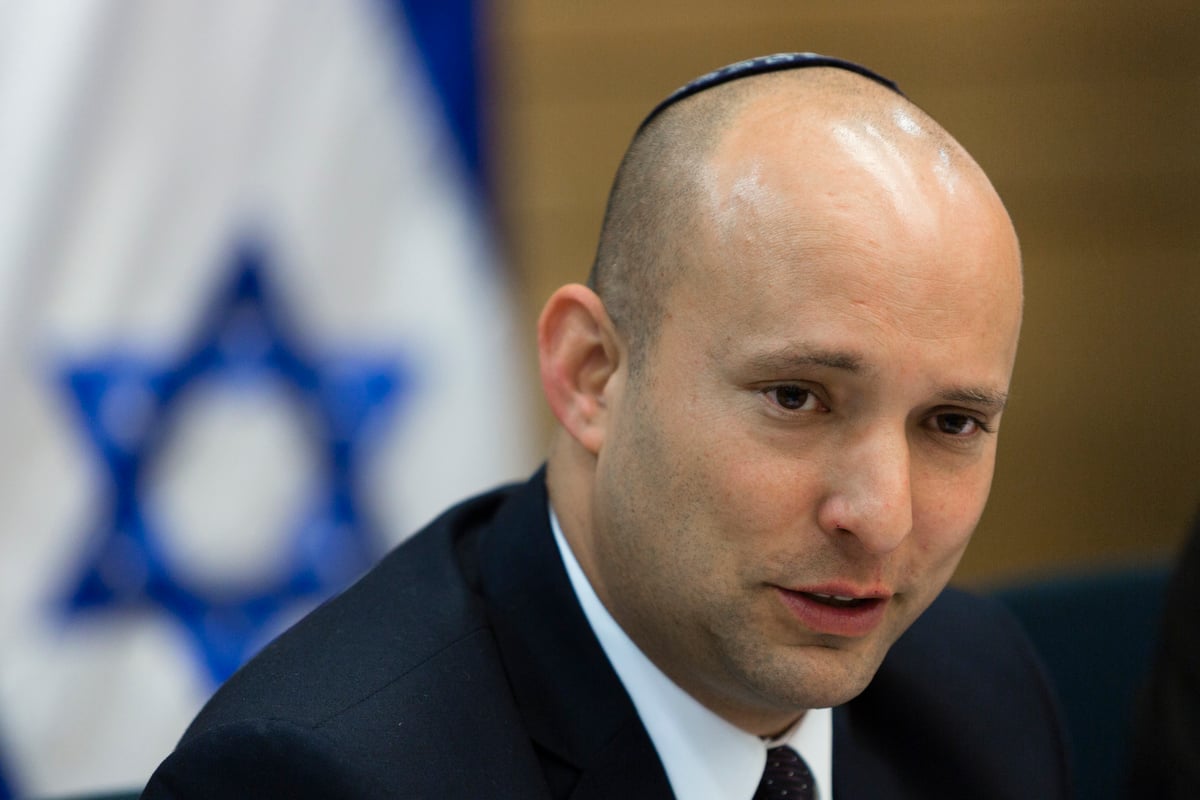 זועם. נפתלי בנט