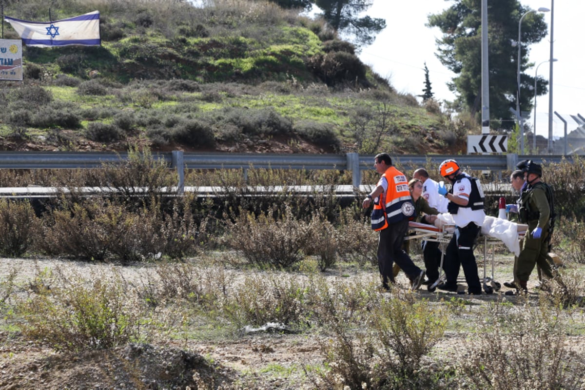 צומת גוש עציון: מחבלת ניסתה לדקור יהודי ונורתה