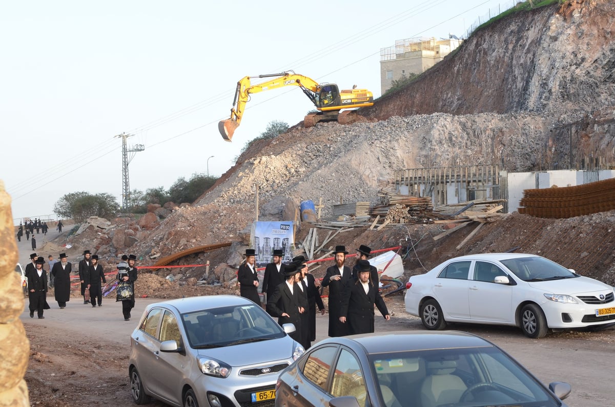 היסטוריה: בצאנז חנכו קריה בטבריה