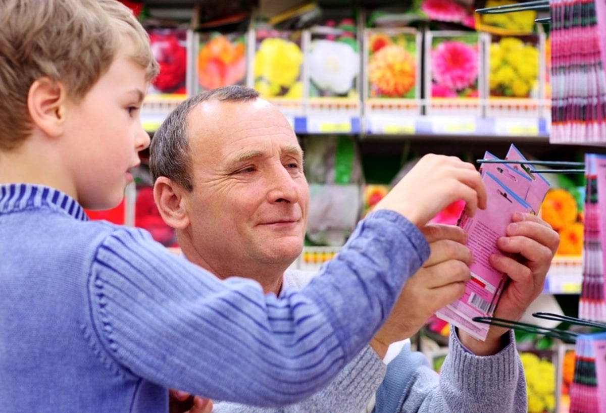 דמי חנוכה: שיעור ראשון לילדים בצרכנות נבונה