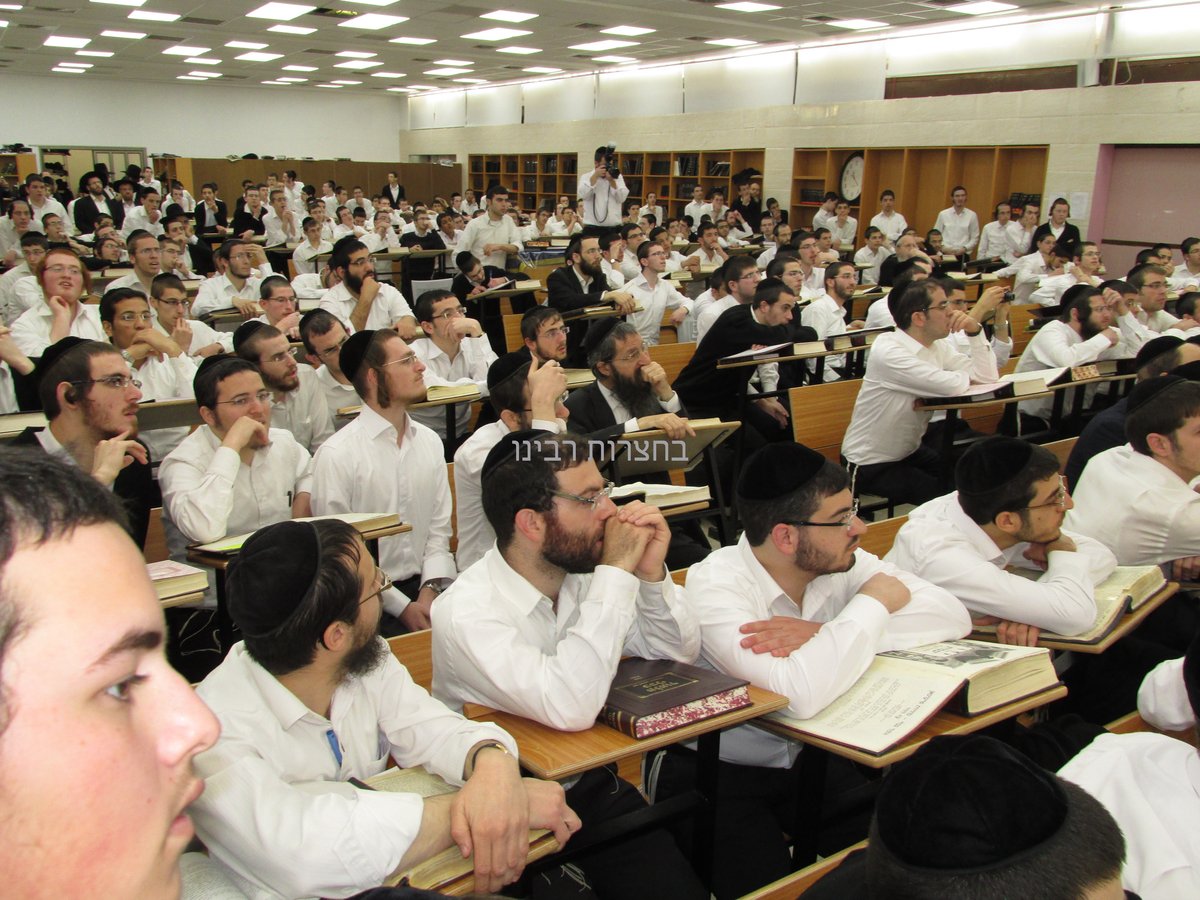 שנה ליסוד תורה בתפארתה: הגראי"ל הגיע לישיבה