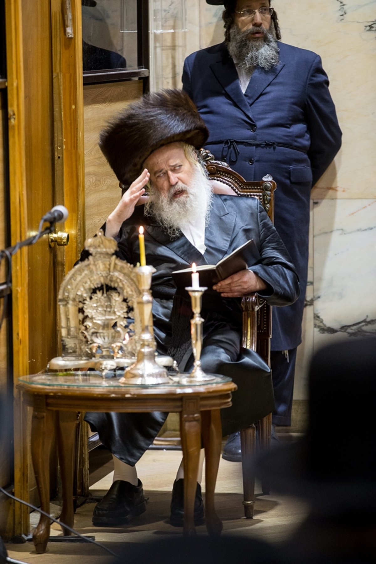 תיעוד: הדלקת נרות חנוכה במונקאטש