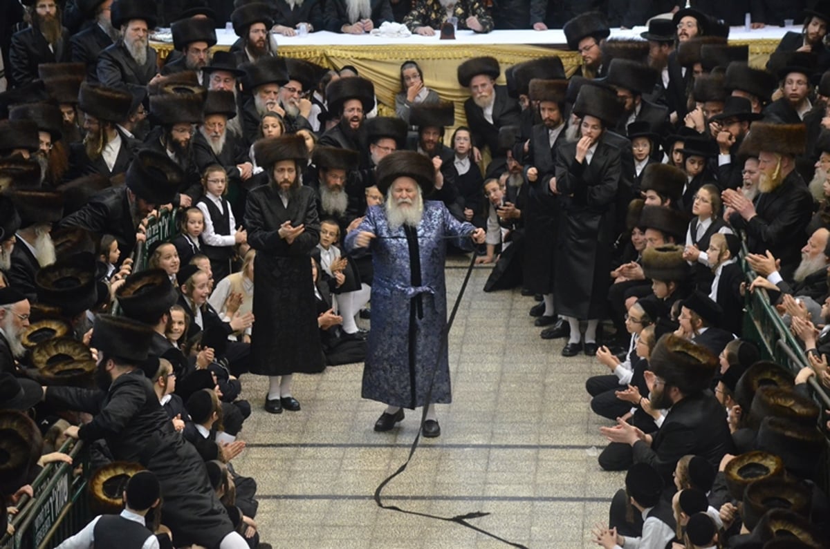 תיעוד ענק: שמחת בית באבוב - ויז'ניץ