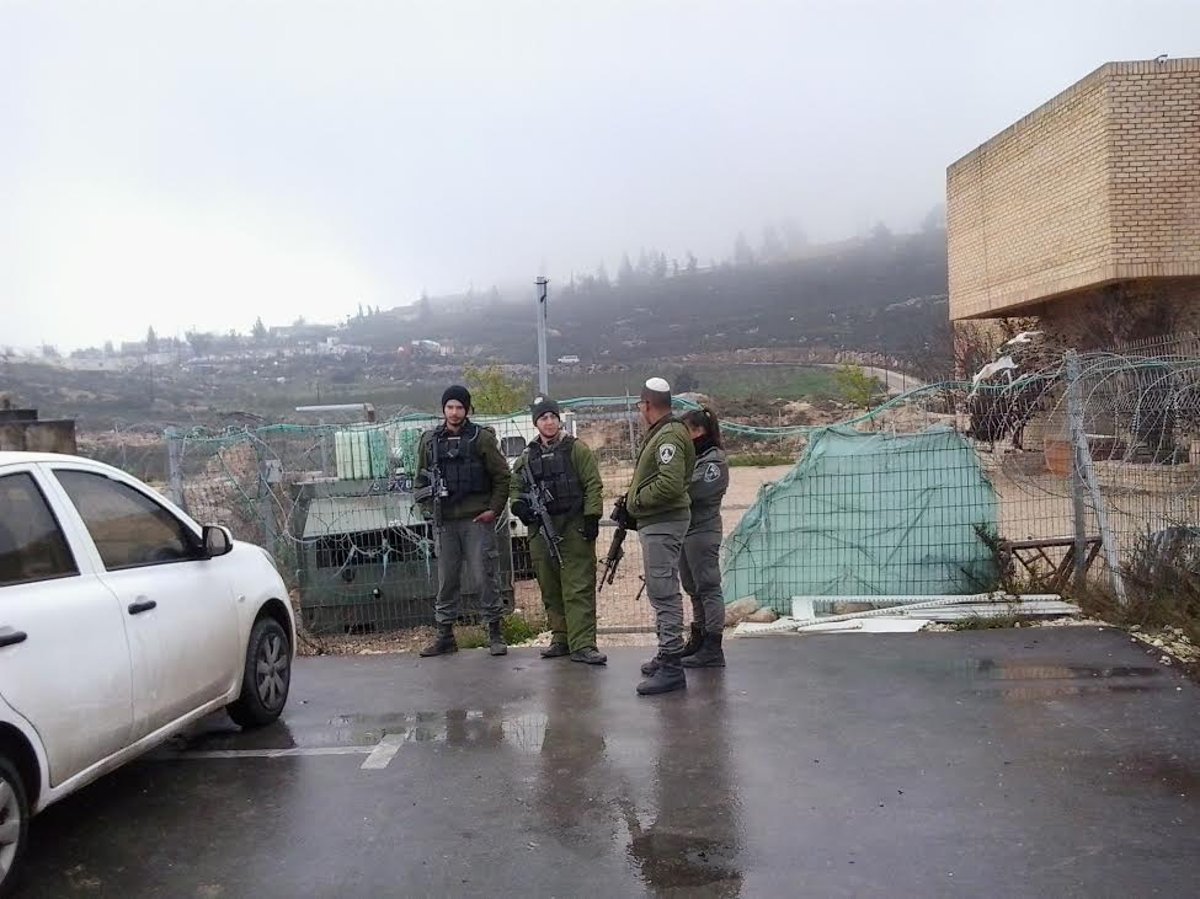 יצהר: שוטרים מנעו מח"כ מאיר פרוש להיכנס לישיבה