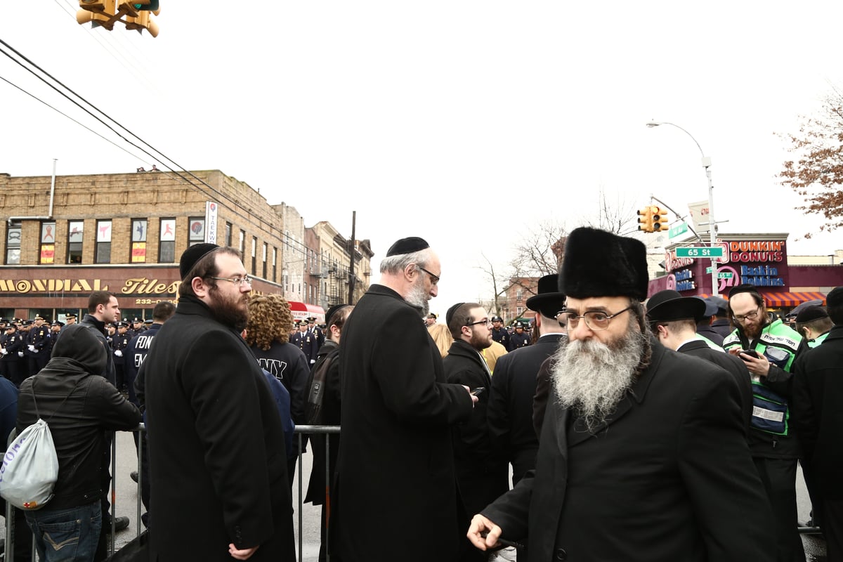 ברוקלין: חרדים הנציחו את השוטרים שנהרגו