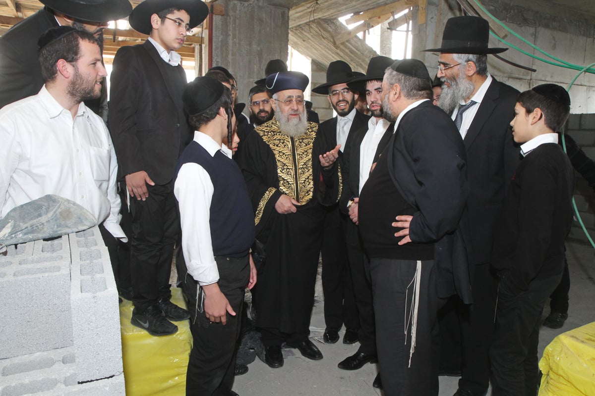 הראשל"צ הרב יצחק יוסף למשה אבוטבול: "תלמד מהאשכנזים" • צפו