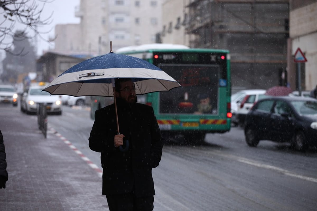 תמונות: הירושלמים מחכים לשלג