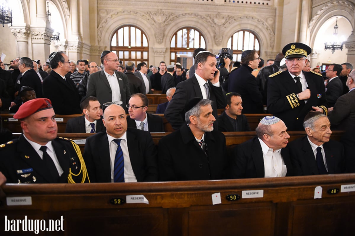 גלריה: עצרת הענק ברחובות צרפת ובבית הכנסת הגדול