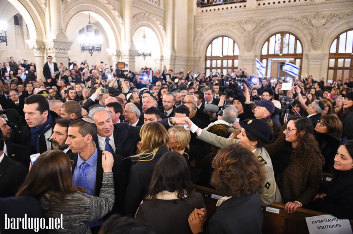 גלריה: עצרת הענק ברחובות צרפת ובבית הכנסת הגדול