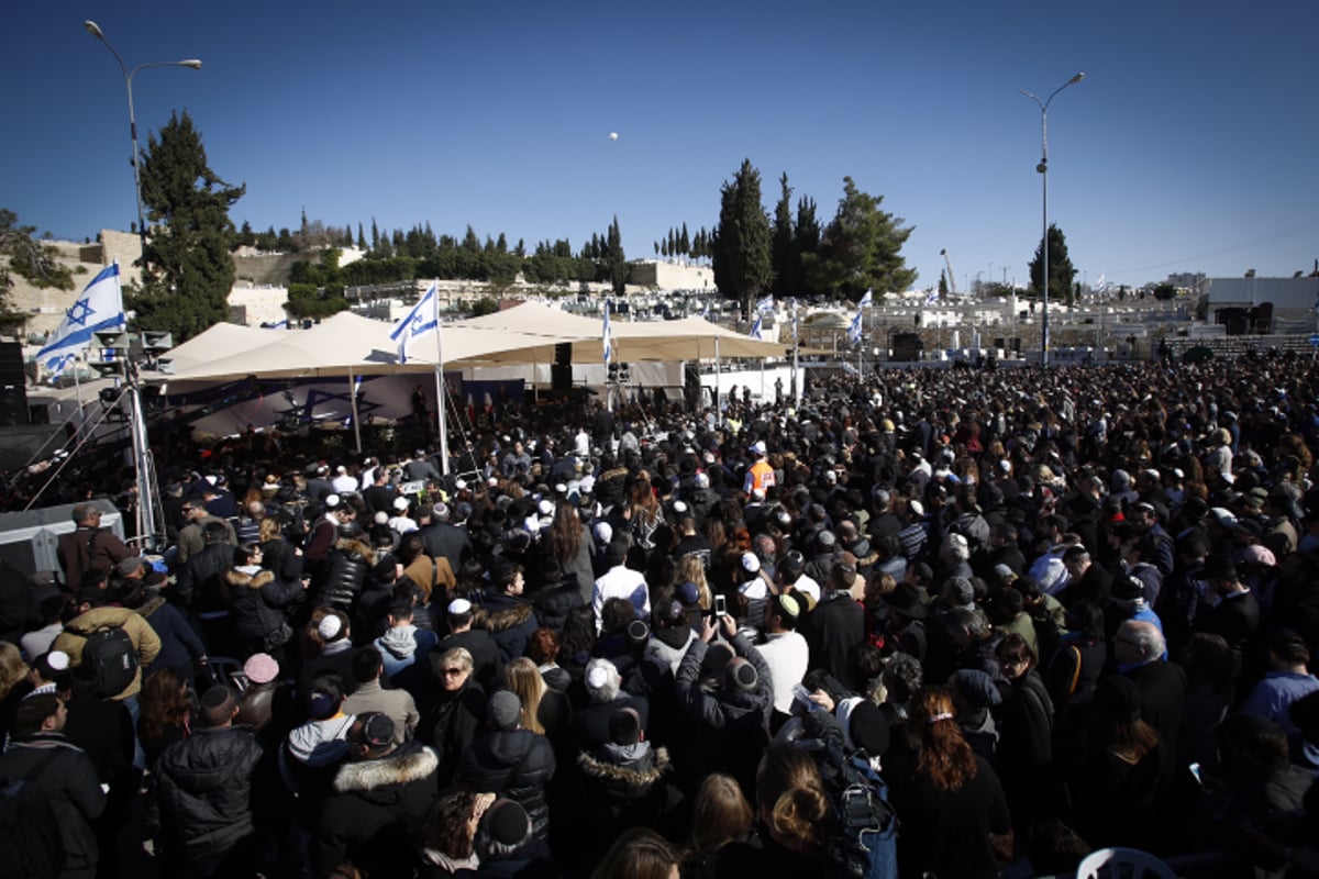 תיעוד דומע: ארבעת הקדושים הובאו למנוחות