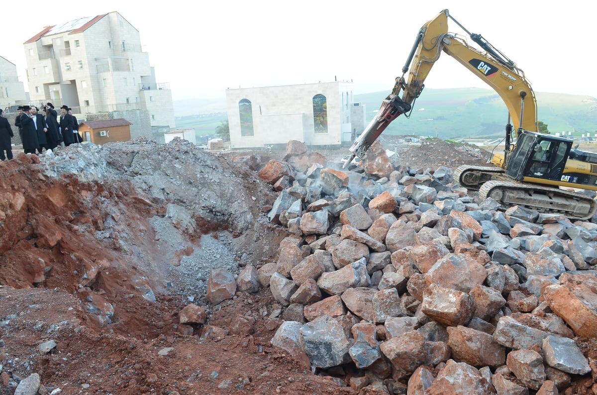 תיעוד: האדמו"ר מויז'ניץ ביקר בקרית צאנז בטבריה