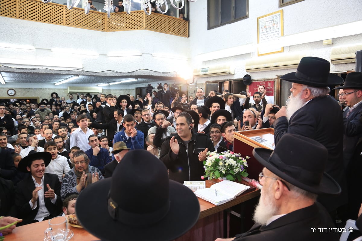 דרעי סיפר: "הרב שך אמר לי על חכם שלום שהוא 'איש אמת, נישט נגיעס'" • תיעוד